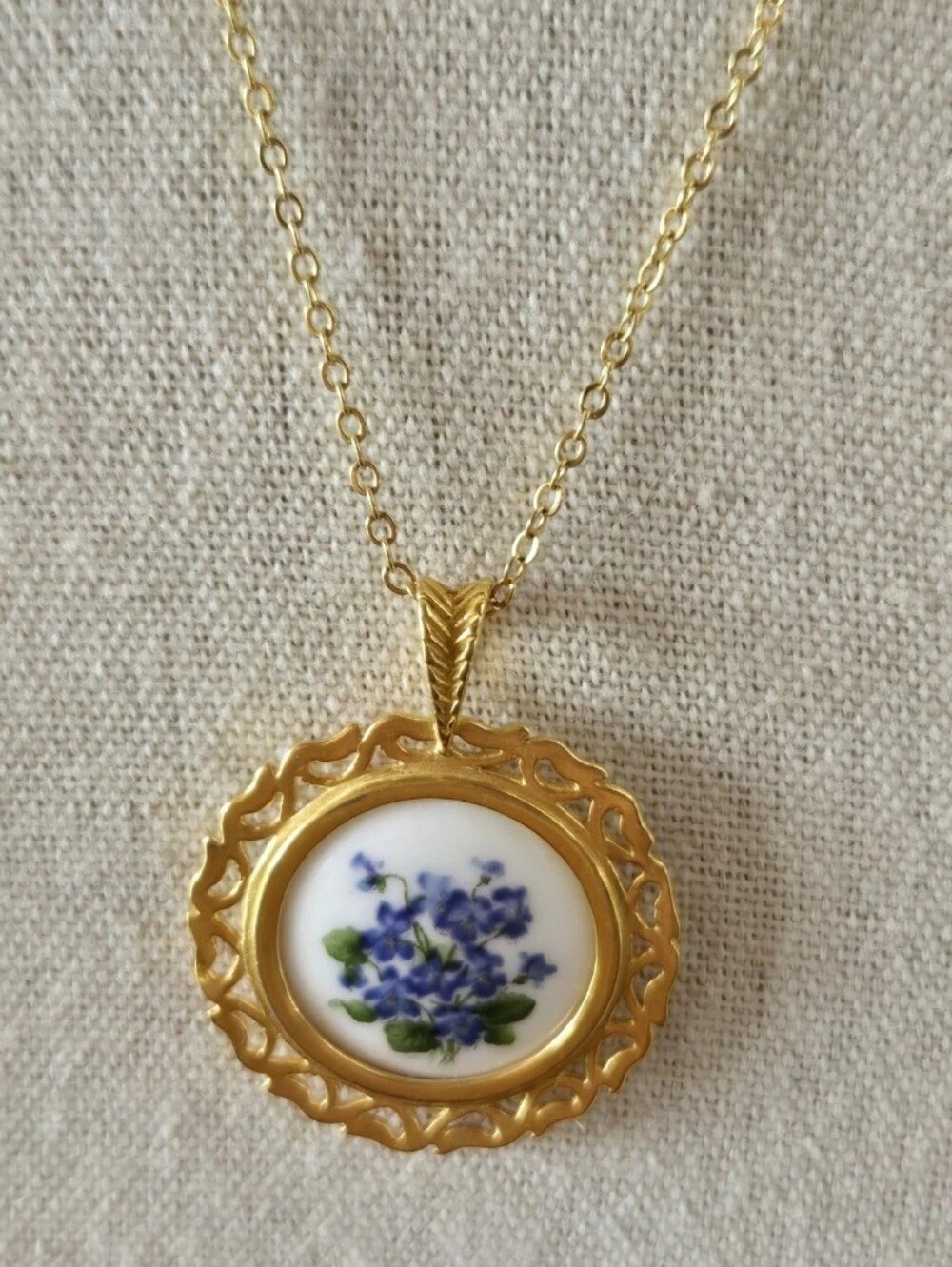 Vtg Mid Cent. Hand Painted Hammersley Pendant Necklace Victorian Violets, SIGNED